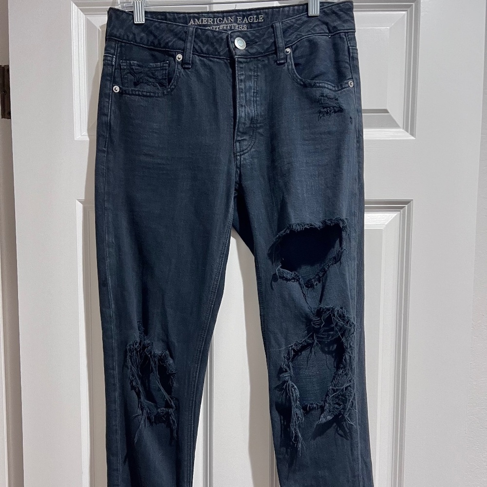 American Eagle Distressed Jeans